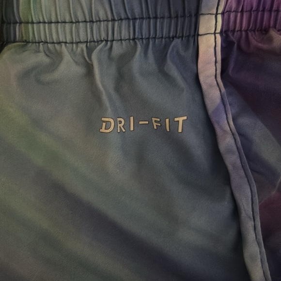 Nike watercolor running shorts size  Small - Picture 5 of 5